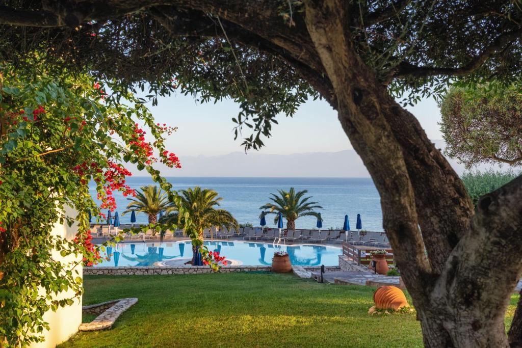 Mareblue Beach Agios Spyridon  ภายนอก รูปภาพ